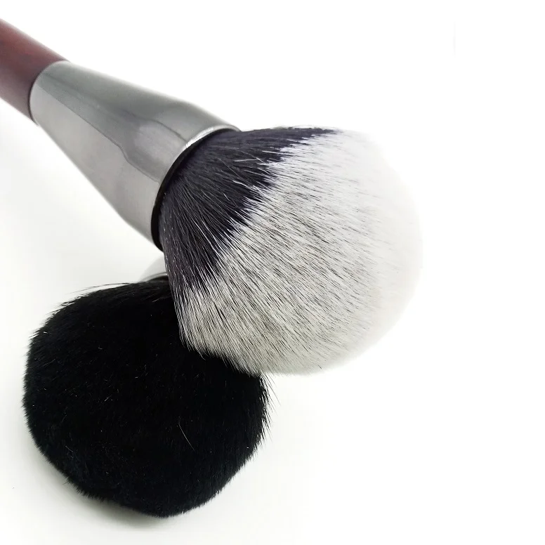 Blossom Point Tail Powder Brush - Image 1