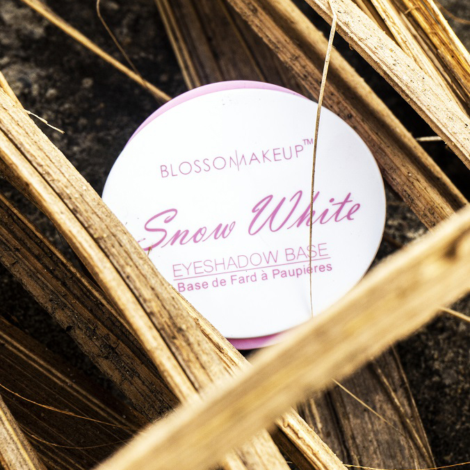 Blossom Makeup Snow White Eyeshadow Base