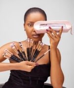 Blossom Makeups Pro Blend N' Sculpt 20 in 1 Brush Set - Image 2